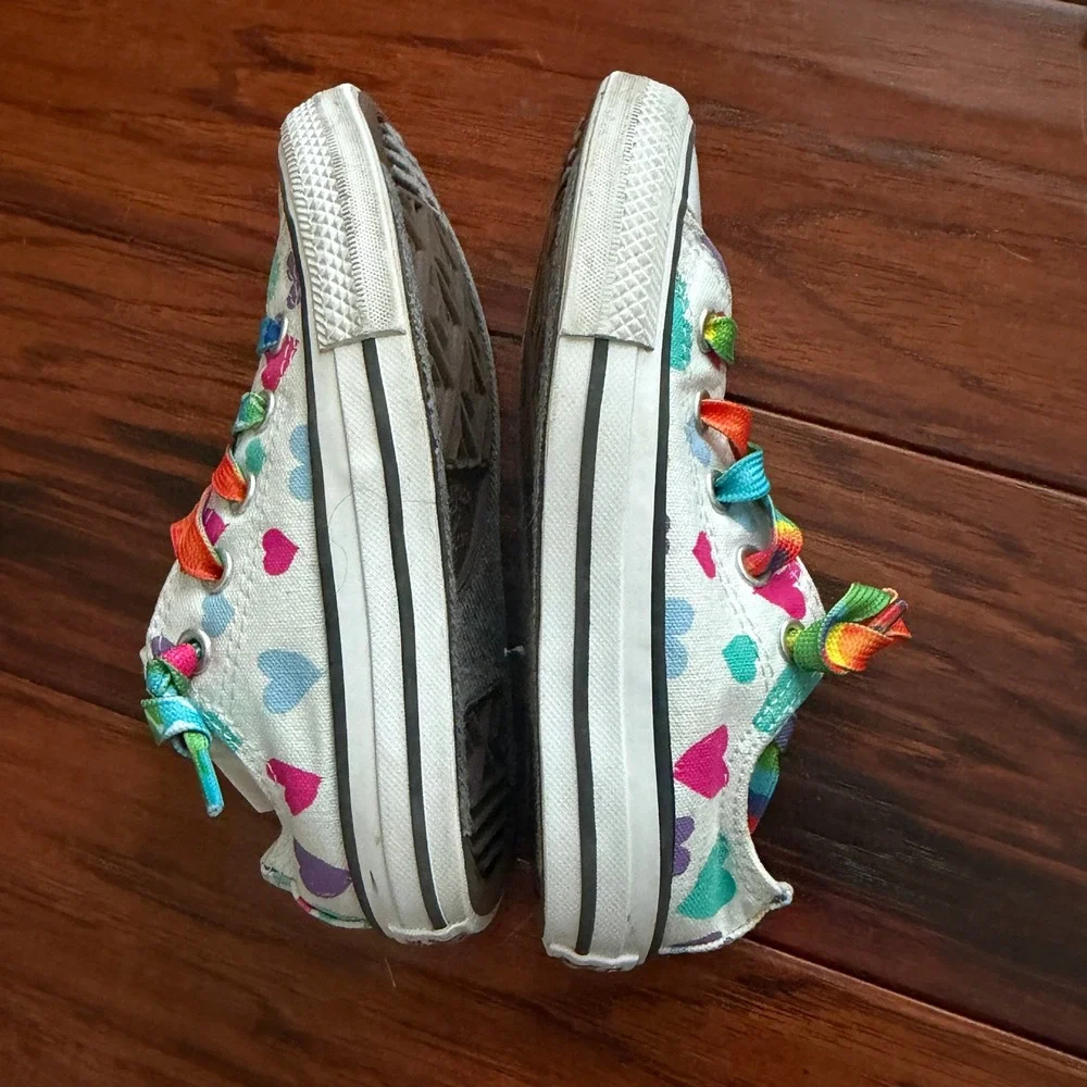Converse Chuck Taylor‎ AllStar Bright Rainbow Heart Kids 11 Sneakers Kidcore